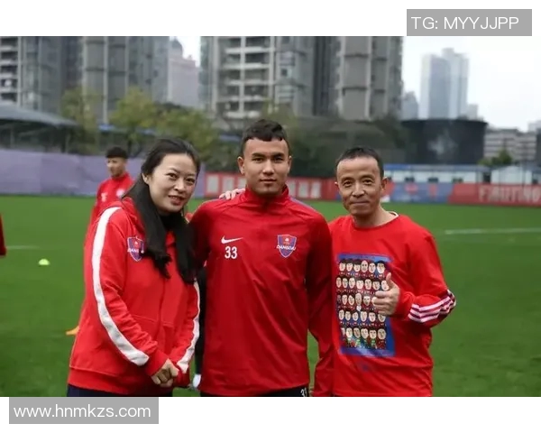 重庆篮球队状态飙升创历史新高引发球迷热议与期待