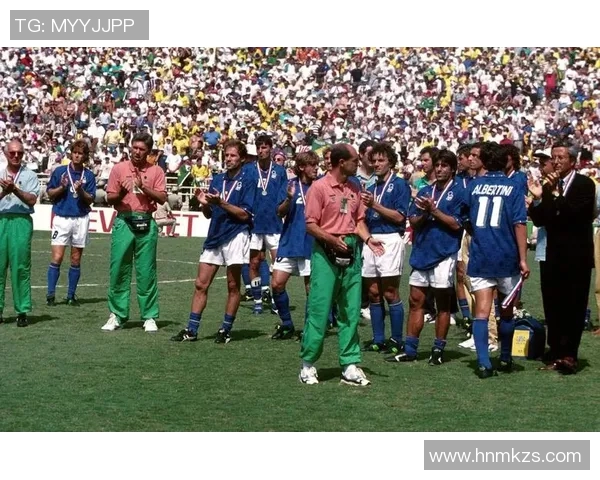 世界杯明星闪耀赛场传奇 时光流转见证不朽辉煌与荣耀