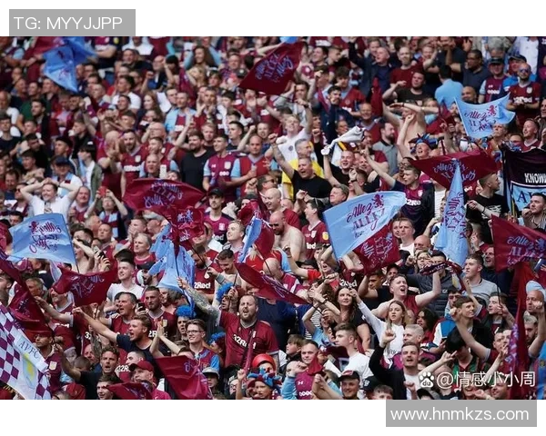 高峰:从绿茵场到传奇人生,足球运动员的荣耀与挑战